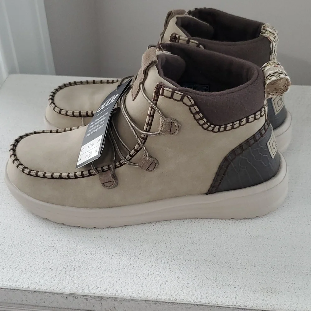HEY DUDE ELOISE BOOTS - Picture 4 of 11